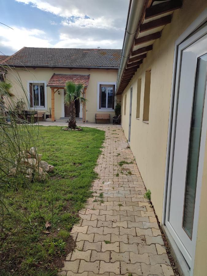 דירות בזייה Jardin De Coubertin מראה חיצוני תמונה
